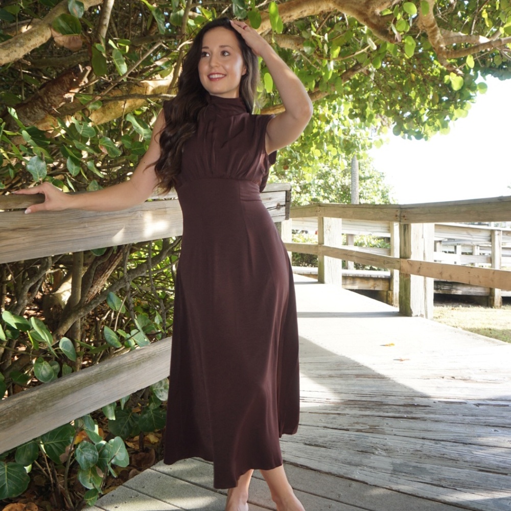 Chic Brown High Neck Shoulder Pad Dress